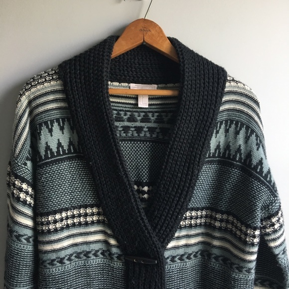 ⚪ 3/$15 Forever 21 teal & black aztec patterned - Picture 4 of 14